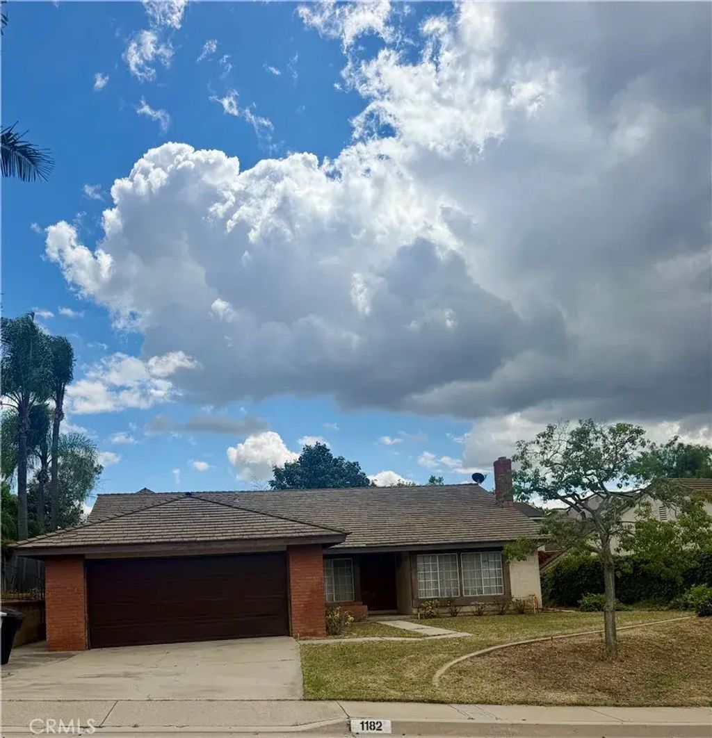 1182 Sunnyhills, Brea