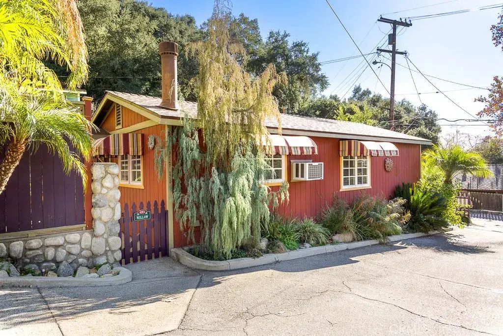 495 Sturtevant Drive, Sierra Madre