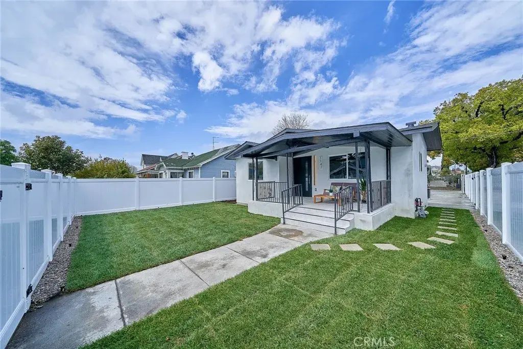 1147 W 39th, Los Angeles