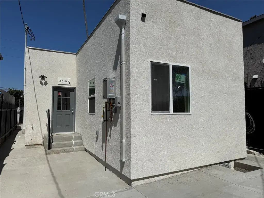 11810 S Figueroa South, Los Angeles
