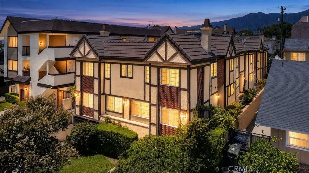 361 Salem Street 2, Glendale