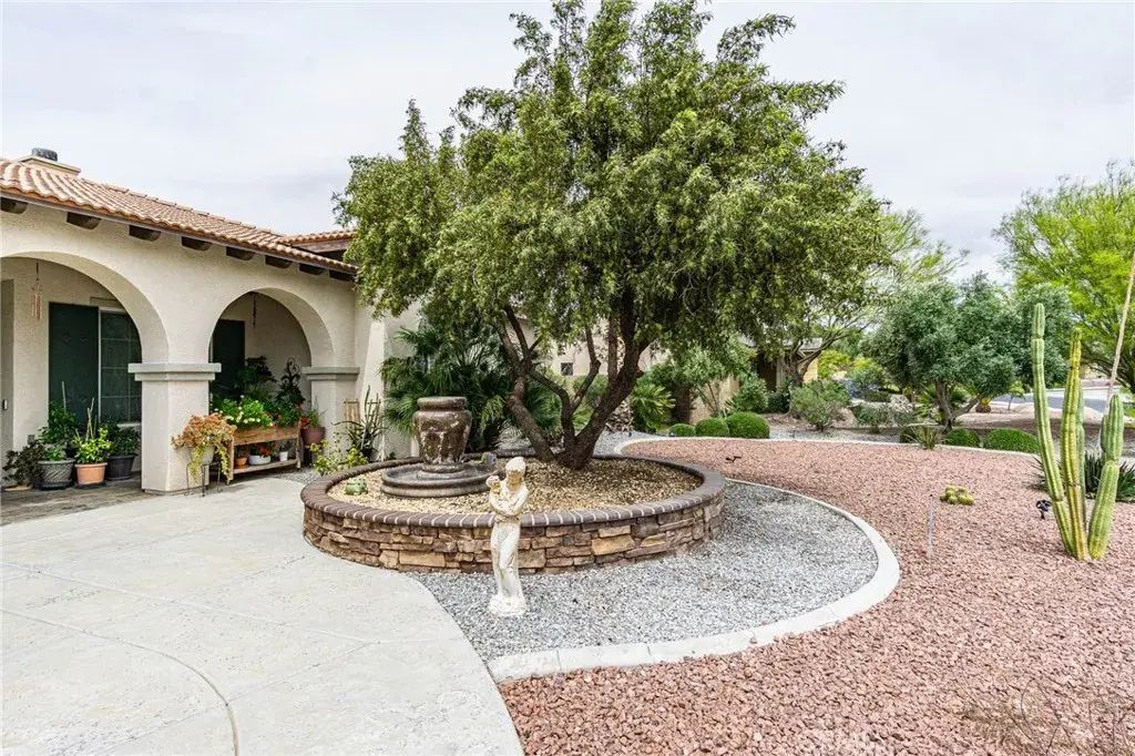 12348 Winesap, Apple Valley