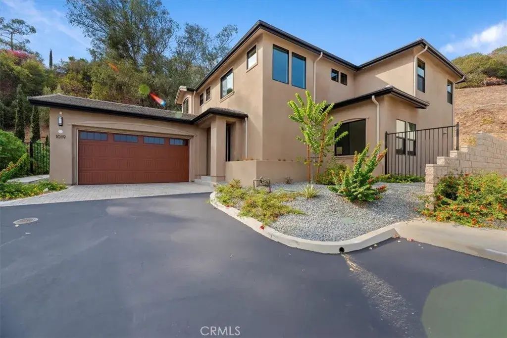 1019 N Staley Lane, Los Angeles