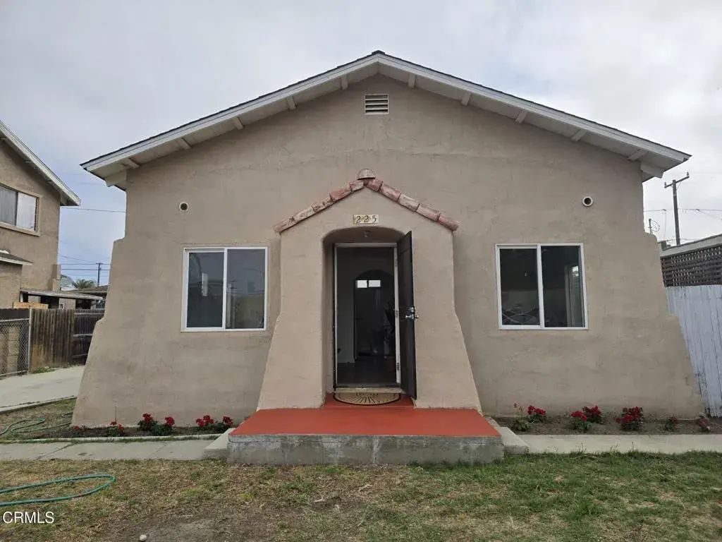 225 Comstock Drive, Ventura