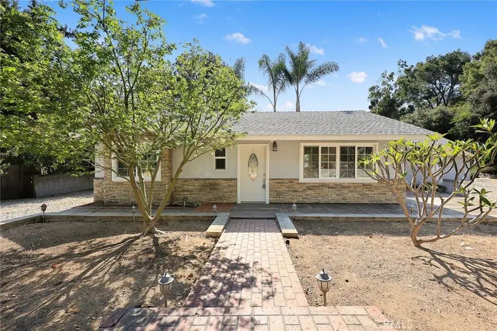 745 E Grandview, Sierra Madre
