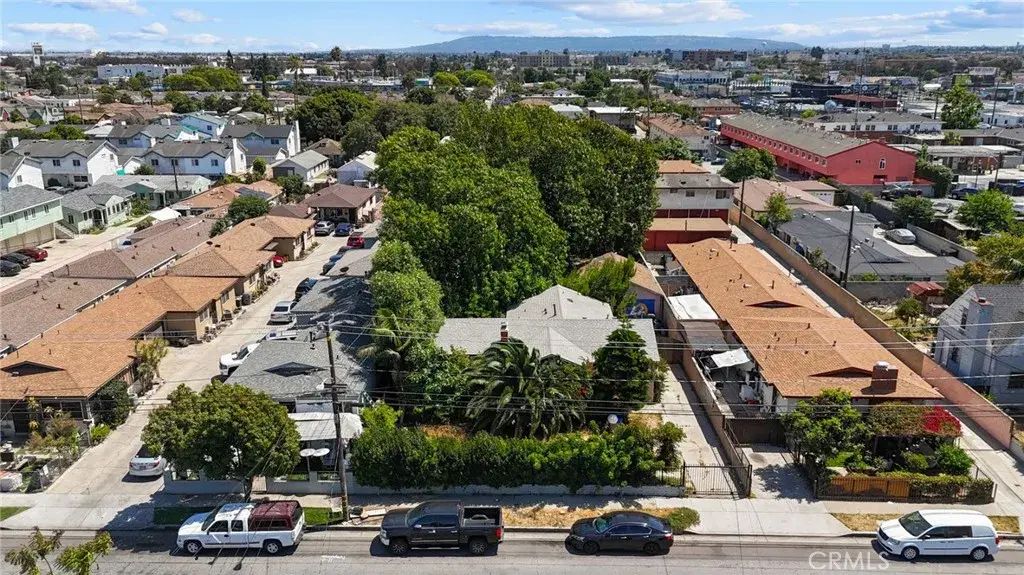 4302 W 106th, Inglewood