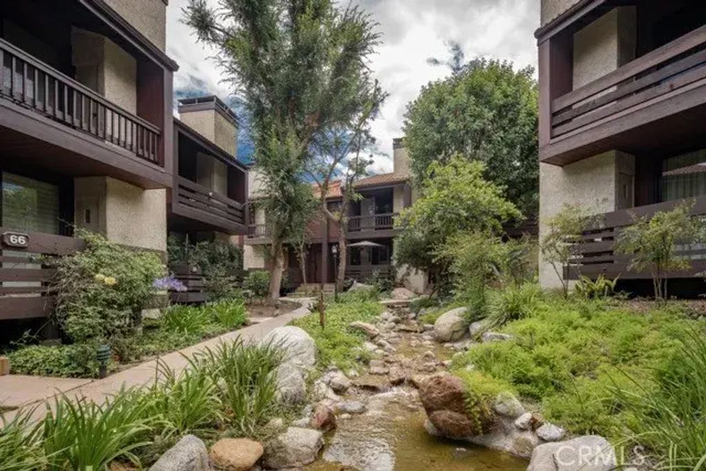 21930 Marylee 58, Woodland Hills