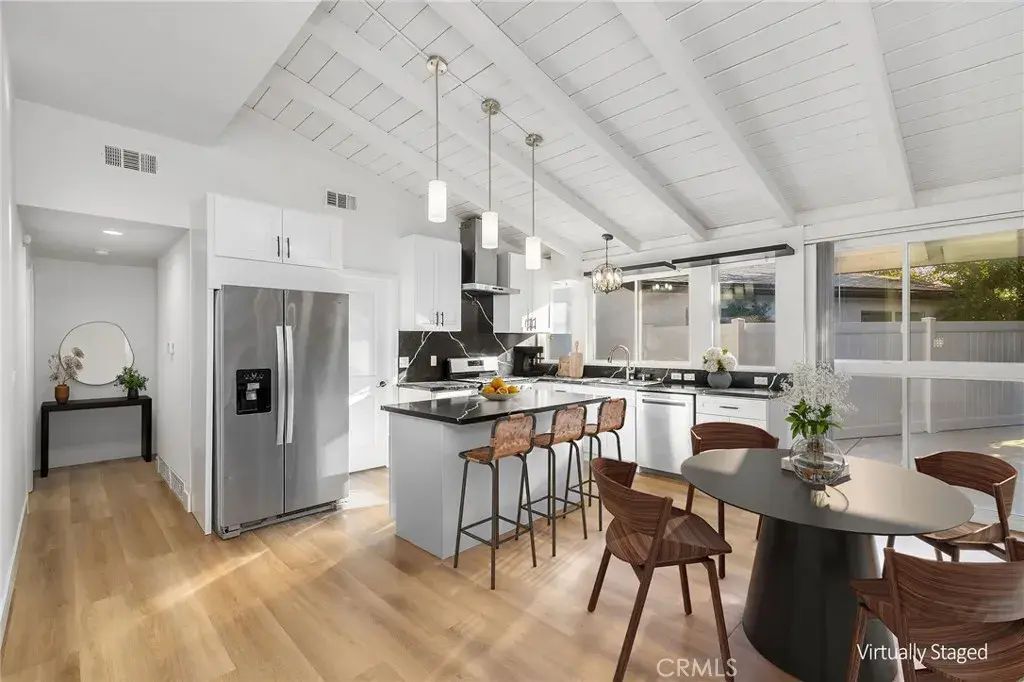 8341 Delco Avenue, Winnetka