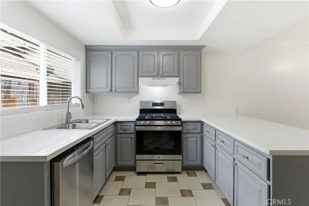 7082 Heil Ave 1, Huntington Beach
