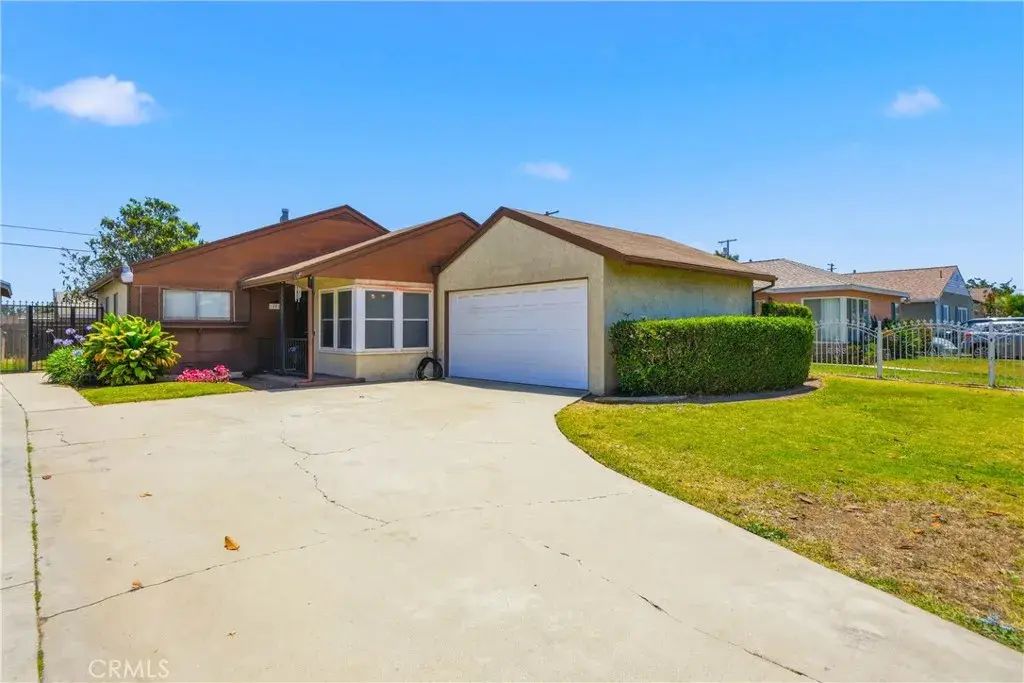 14018 S Zamora, Compton