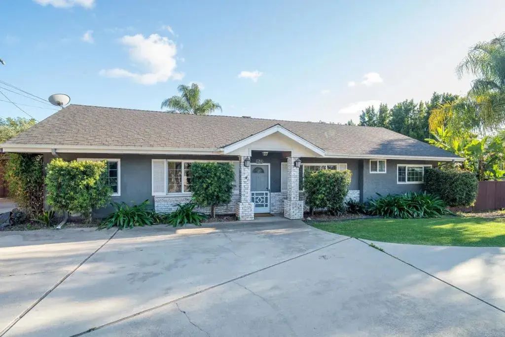 1078 Robertson Drive, Escondido