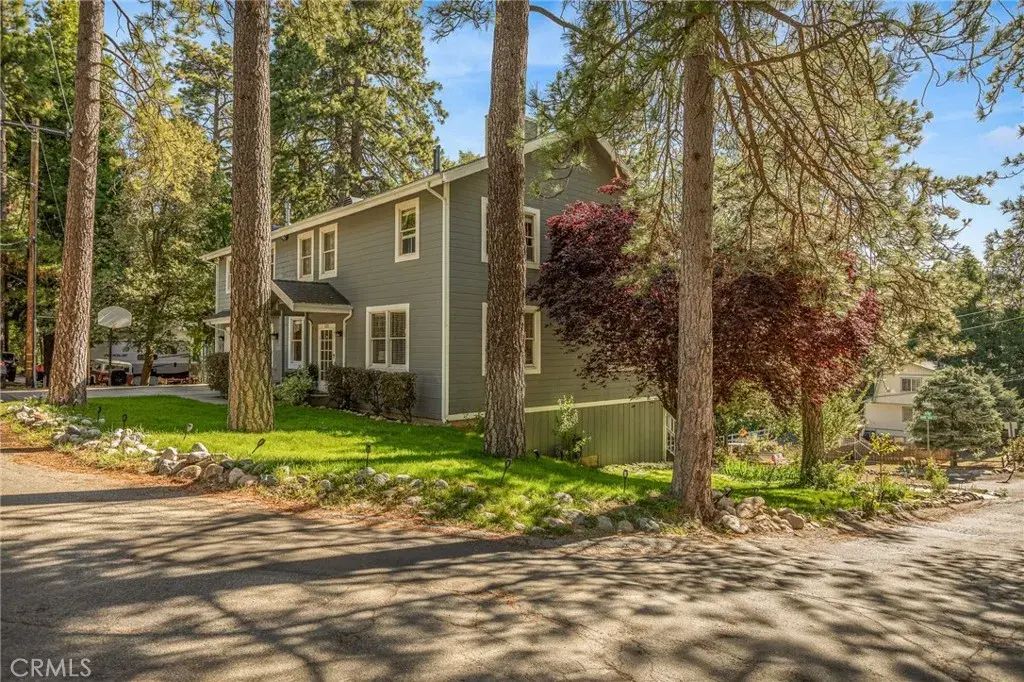 123 Bambi Trail, Crestline