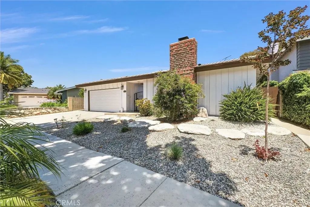 112 Stanford Lane, Seal Beach