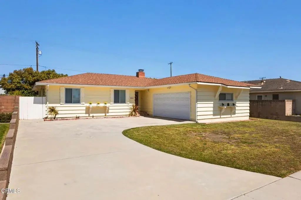 596 College Drive, Ventura