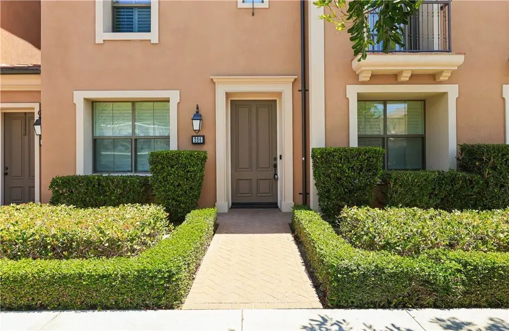 206 Rodeo, Irvine
