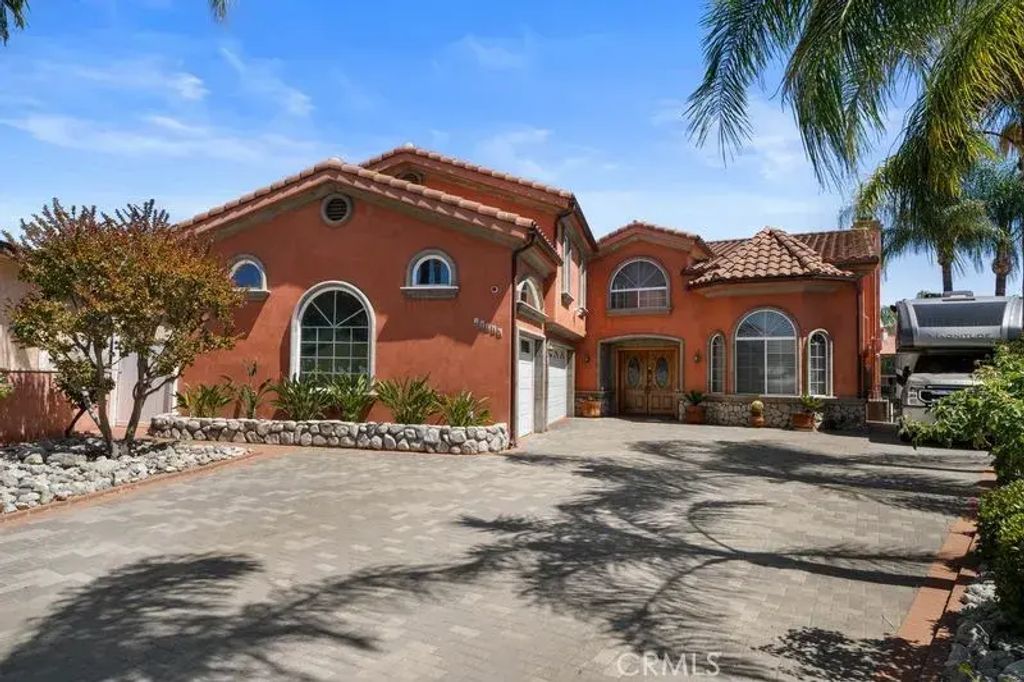30186 Windward Drive, Canyon Lake