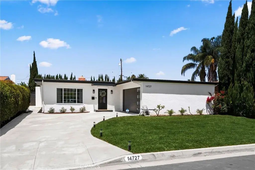 14727 Costa Mesa, La Mirada