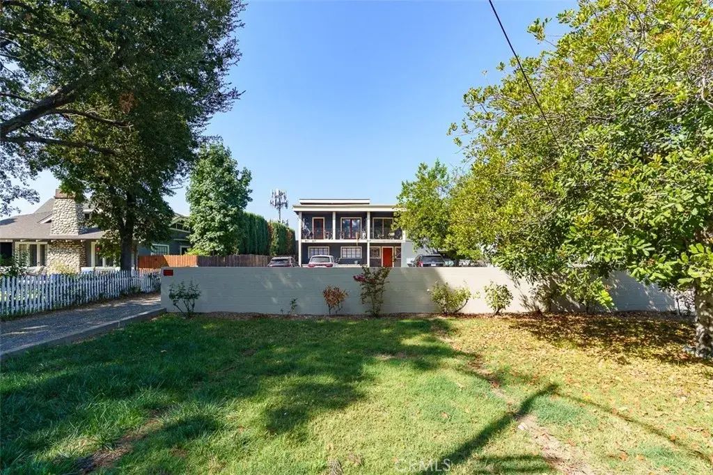 425 N Raymond Avenue, Pasadena