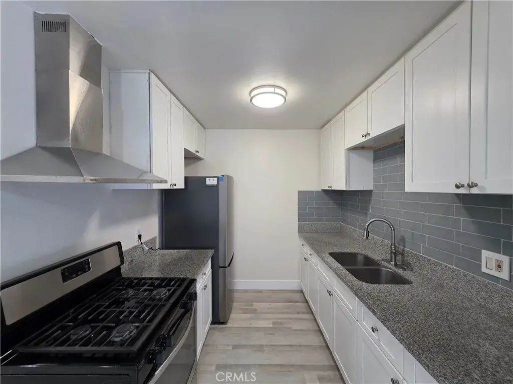 14609 Saticoy Street 16, Van Nuys