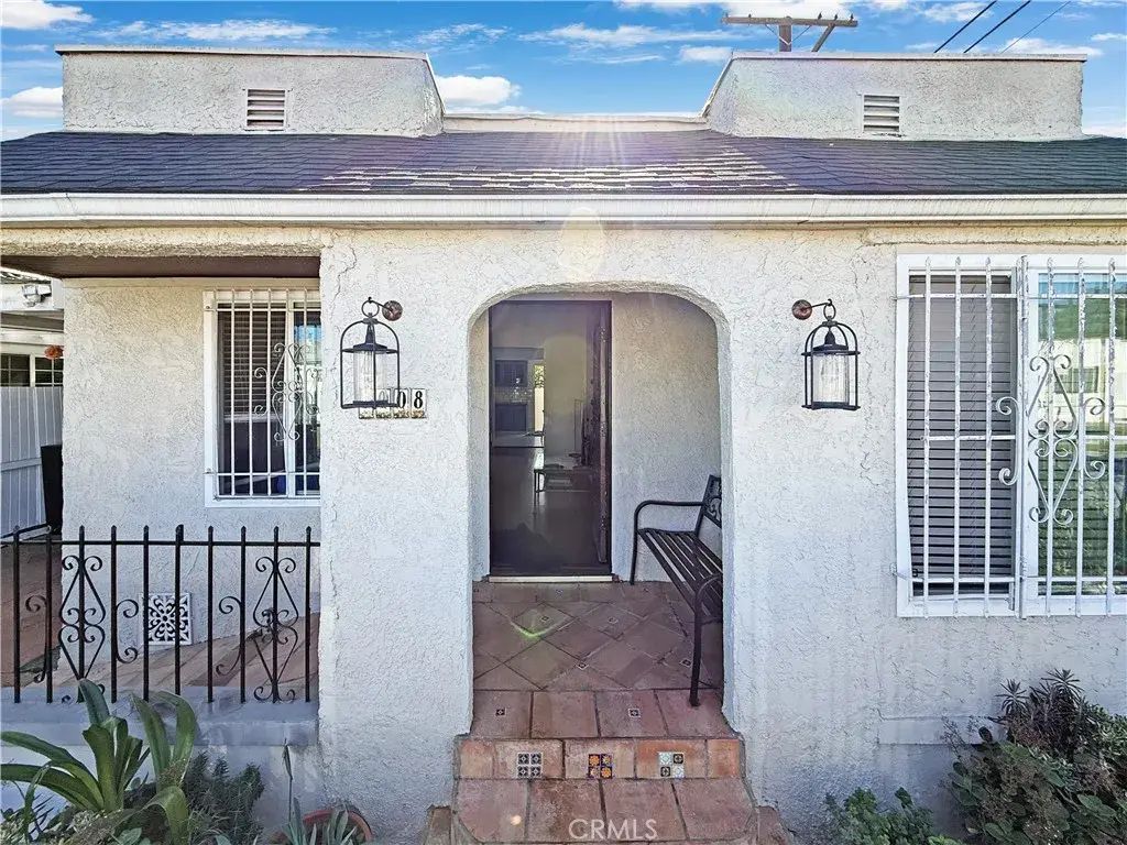 3008 W 30th, Los Angeles