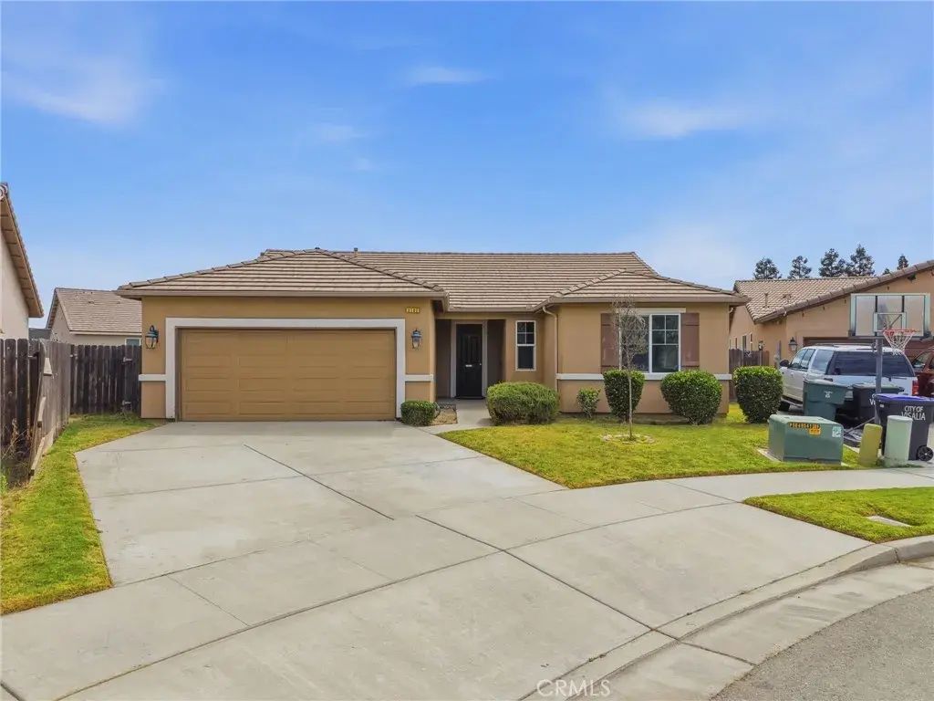3102 La Vida Court, Visalia