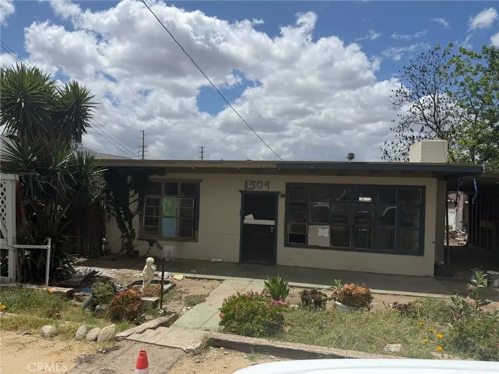 1309 Tourmaline Avenue, Mentone