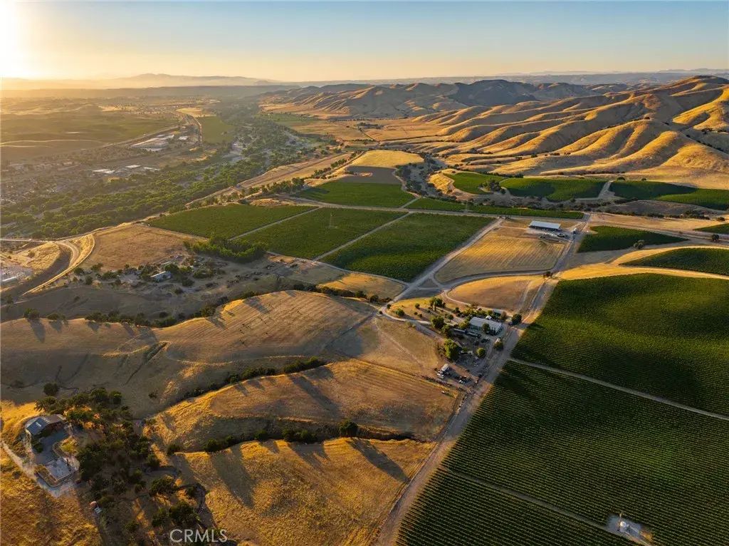 8585 Cross Canyons, San Miguel