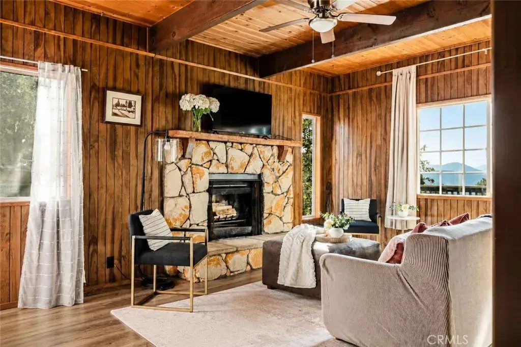 1226 Bridal Path, Rimforest