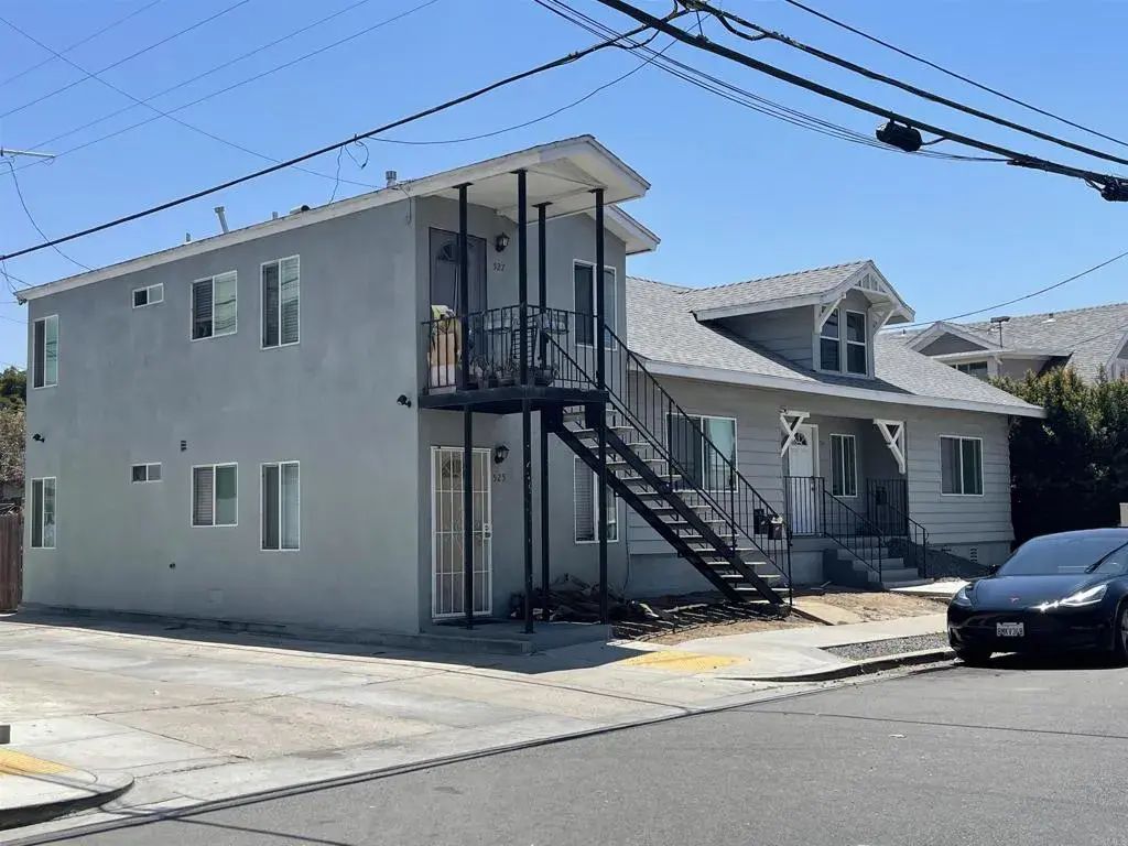 527 Dewey Street, 