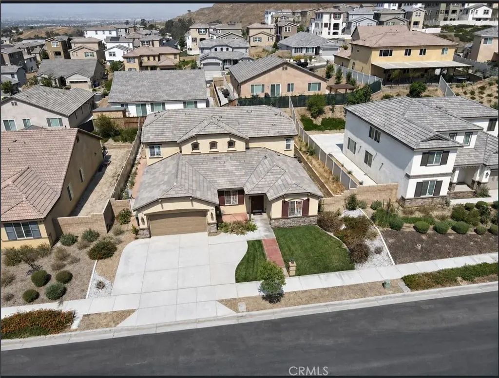 7145 Almandine, Jurupa Valley
