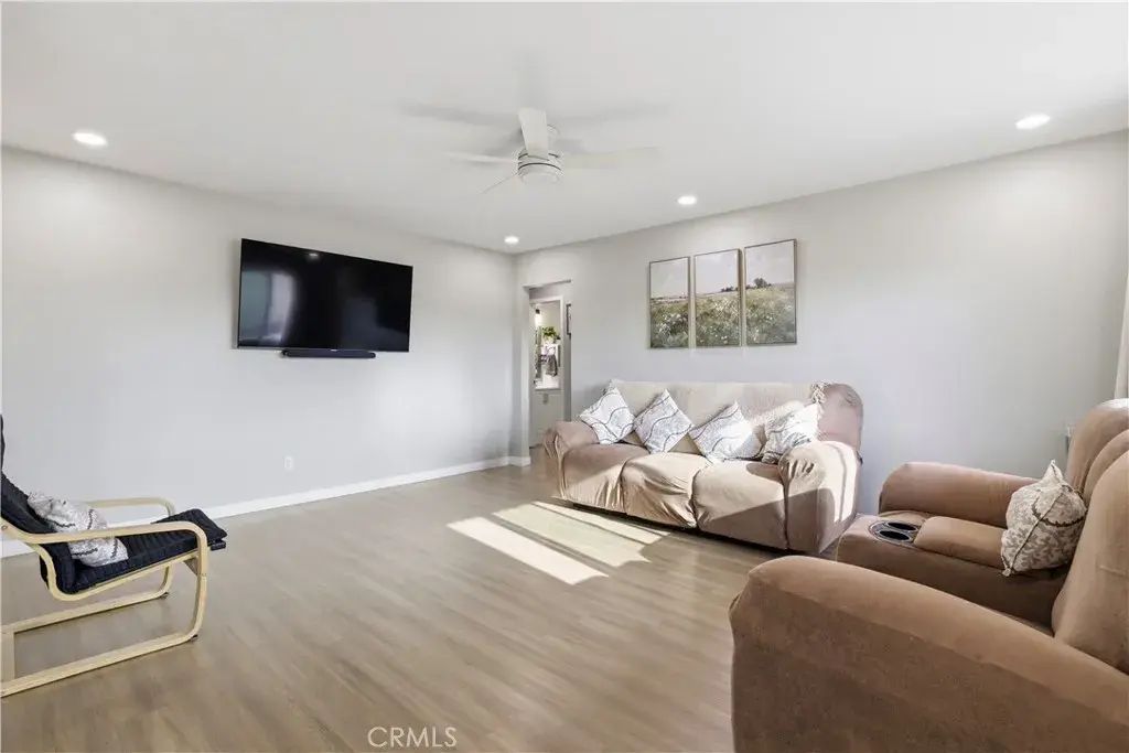 5535 Ackerfield Avenue 28, Long Beach