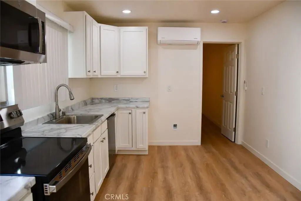 316 Parker B, Orange
