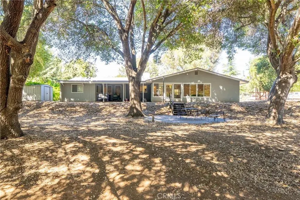 3388 Ramona, Atascadero