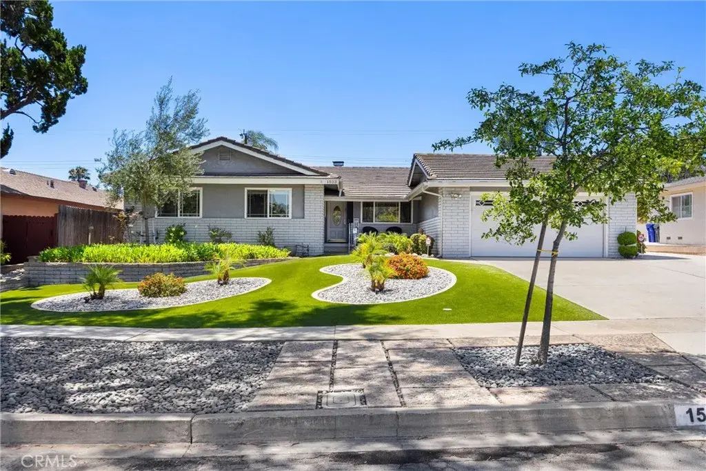 1523 Columbine Way, Upland