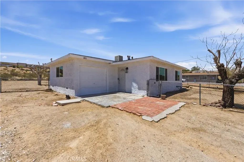 831 Las Amigas Drive, Barstow