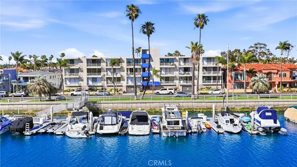 383 Bay Shore Avenue 307, Long Beach