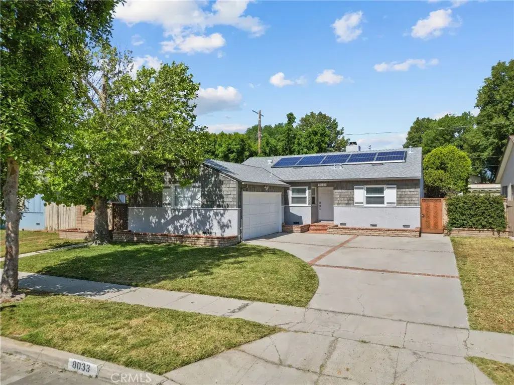 8033 Darby Avenue, Reseda