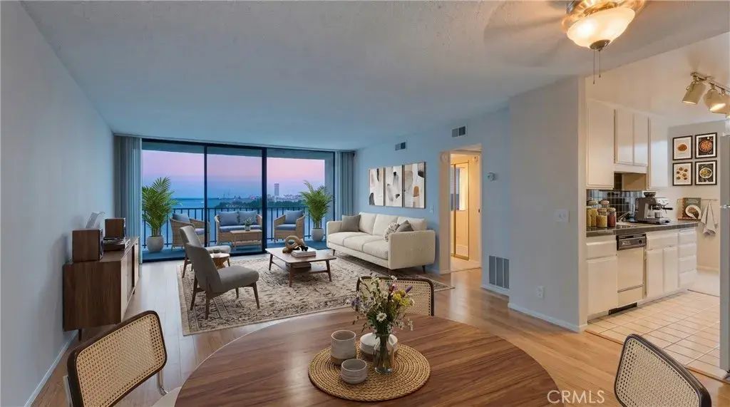 1140 E Ocean, Long Beach
