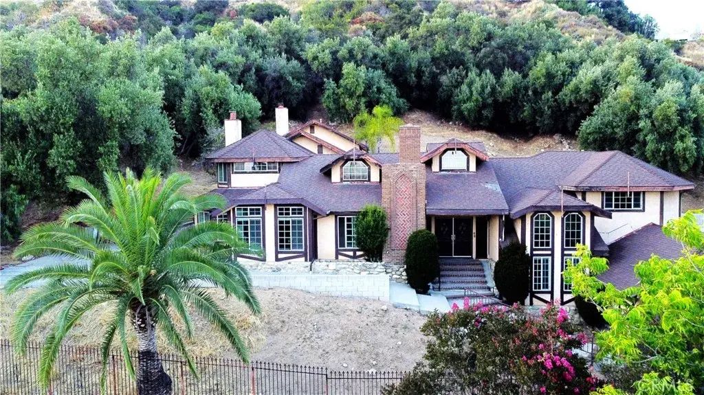 2251 Oak Shade, Bradbury