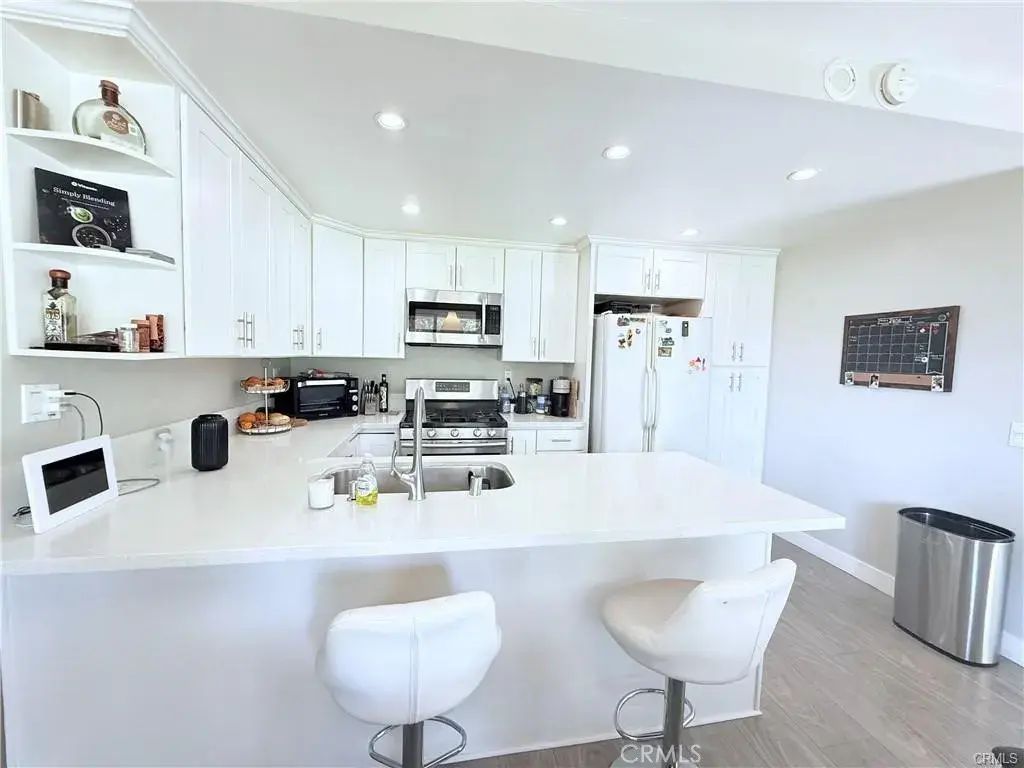 1525 Walnut Leaf 209, Walnut