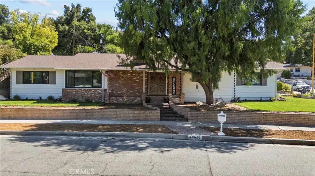 23626 Neargate, Newhall