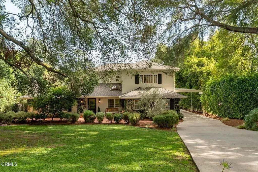2060 E Altadena Drive, Altadena