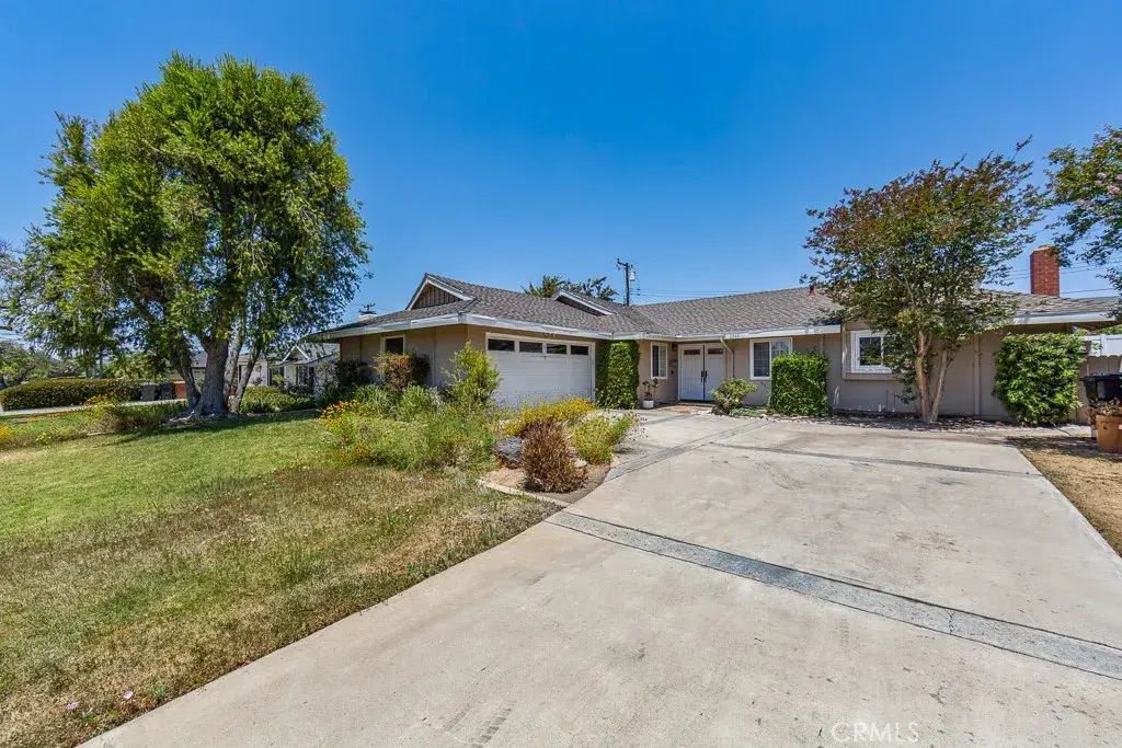 1065 El Mirador, Fullerton