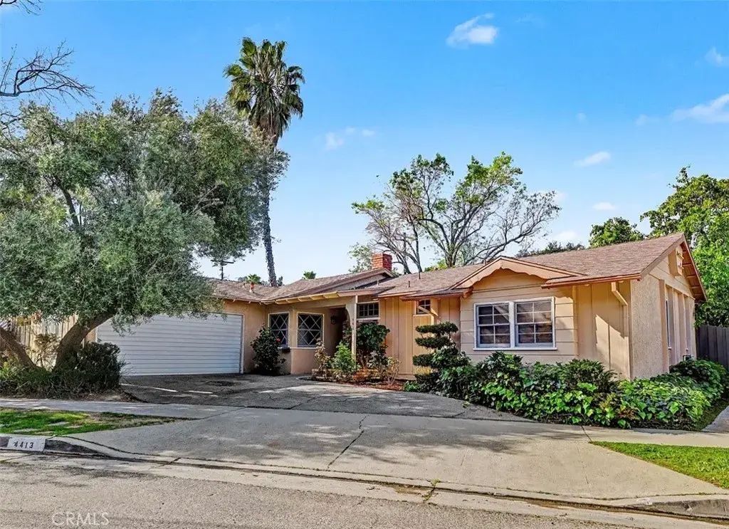 4413 Canoga, Woodland Hills