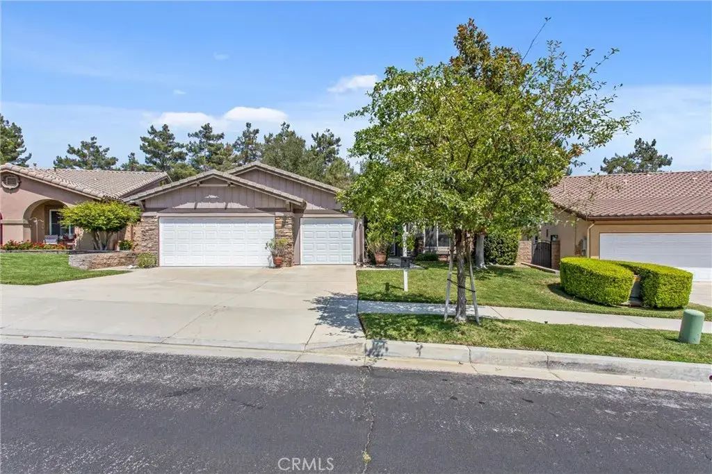 11733 Pactfield, Yucaipa