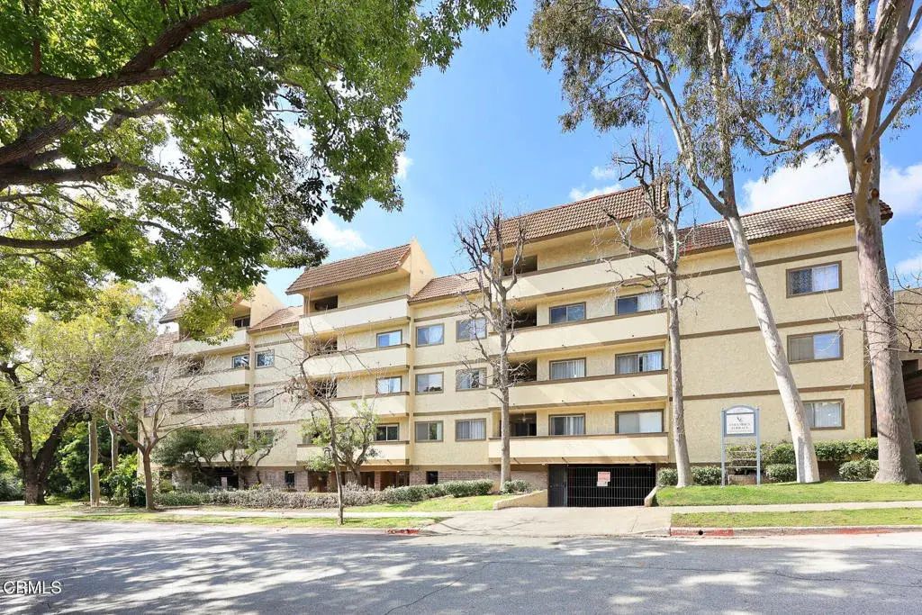 1339 N Columbus Avenue 204, Glendale