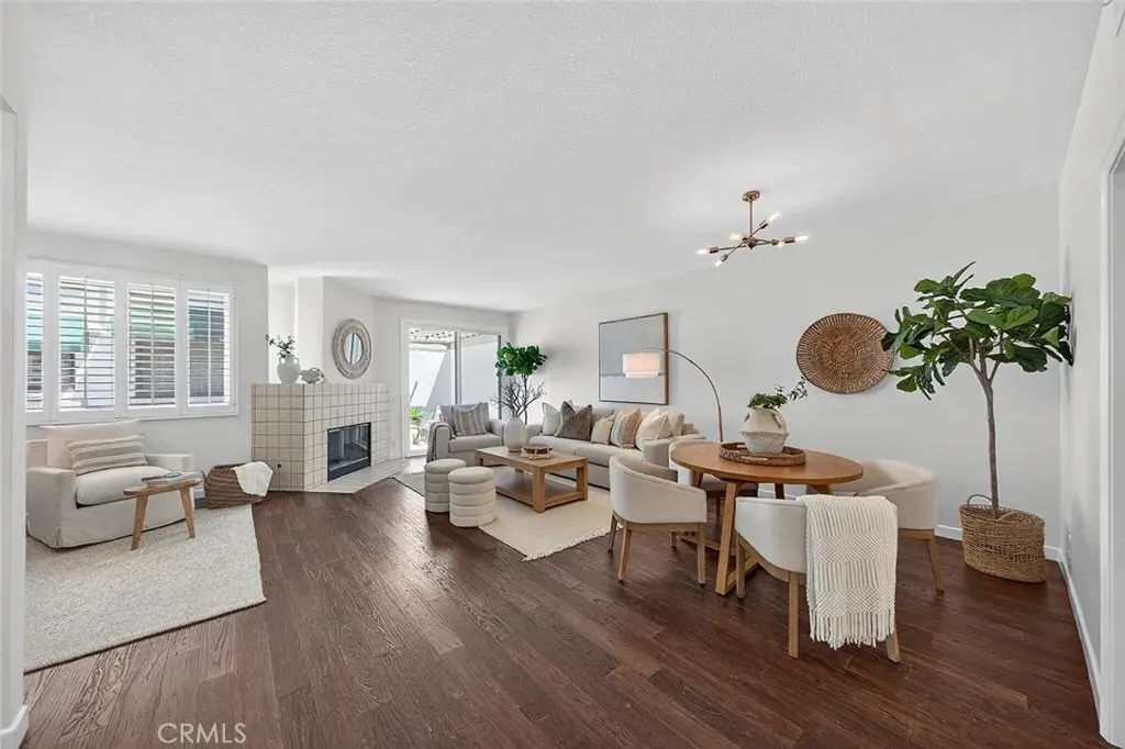 19462 Pompano Lane 111, Huntington Beach