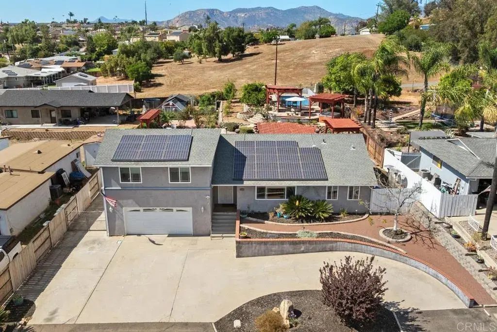 13318 Scotsman Road, Lakeside
