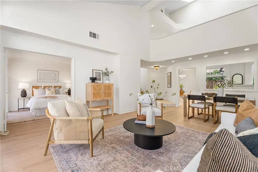 13367 Calle Antequera, Tustin