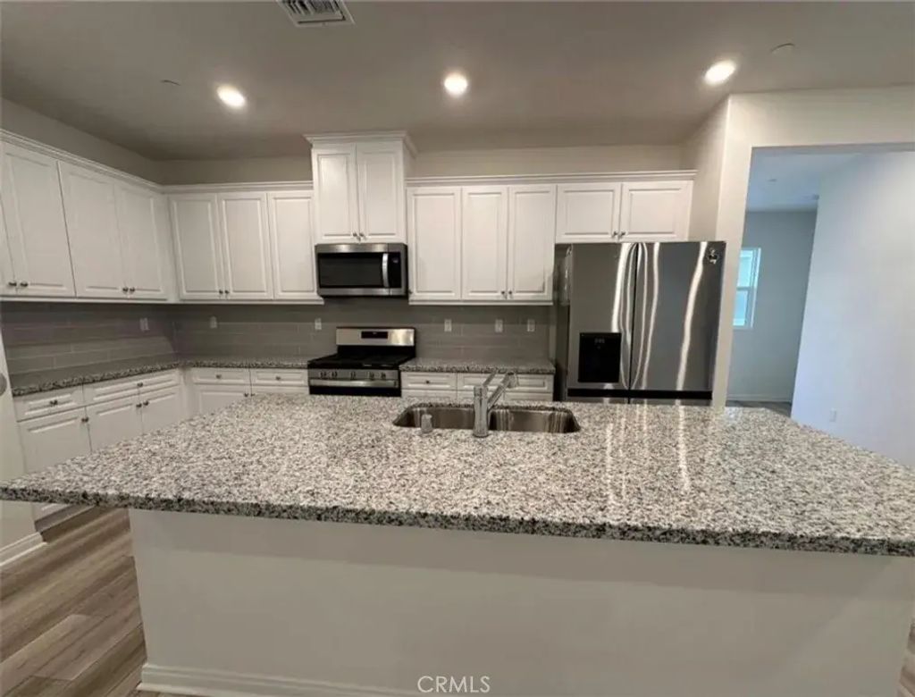 4322 S Encinity Avenue, Ontario
